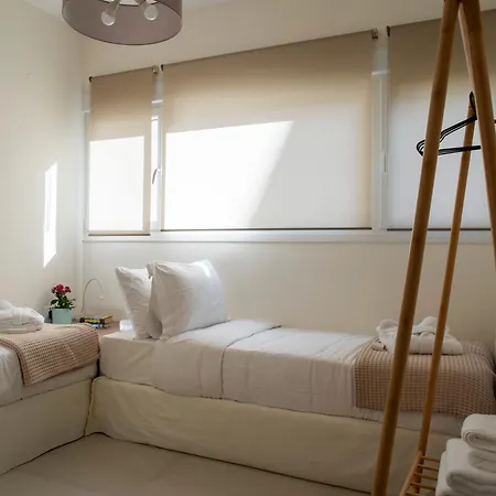S64 East Side Apartment *